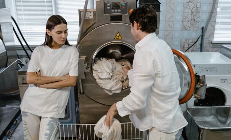 ¿Qué es una lavandería industrial? Un lugar donde tratar profesionalmente las prendas.