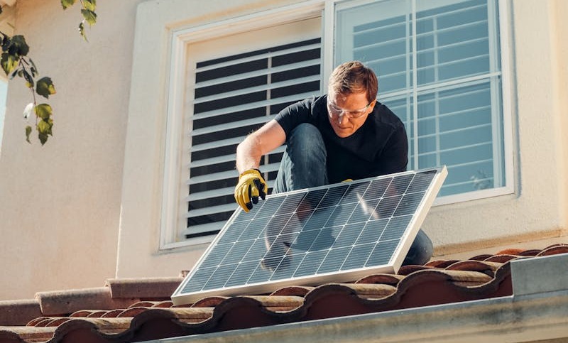 Encontrar los mejores productos para limpiar placas solares te ayudará a manter tus placas limpias y produciendo de manera óptima